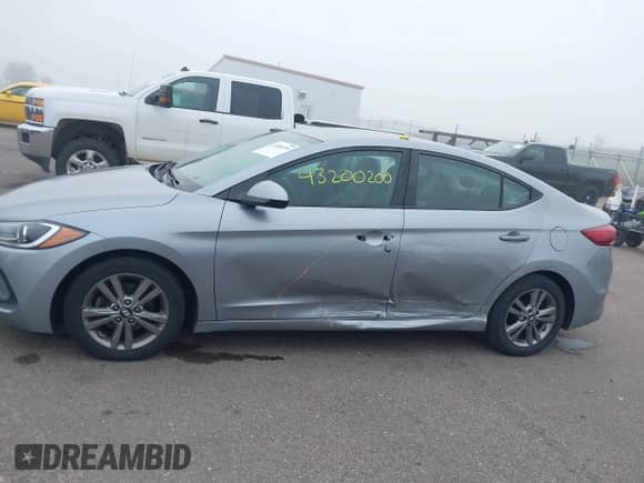 2017 Hyundai Elantra SE with VIN 5NPD84LF3HH045000, listed as a IAAI auction lot 43200200 with 118,223 mi miles and . Bid and sale history available at DreamBid. Image 14.