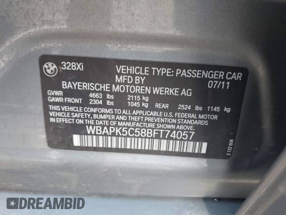 2011 BMW 3 Series 328i xDrive z VIN WBAPK5C58BFT74057, wystawiony jako IAAI lot #43356299 z przebiegiem 115 556 mil mil oraz . Historia ofert i sprzedaży dostępna na DreamBid. Obrazek 9.