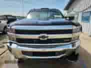 2015 Chevrolet Silverado 2500HD LTZ z VIN 1GC1KWE81FF167232, wystawiony jako Copart lot #70470275 z przebiegiem 428 869 mil mil oraz Szkoda całkowita • Salvage title. Historia ofert i sprzedaży dostępna na DreamBid. Obrazek 5.