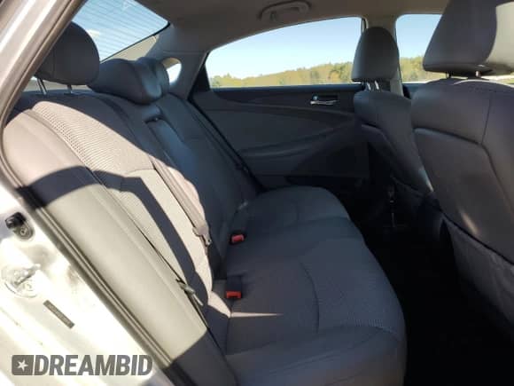 2013 Hyundai Sonata SE z VIN 5NPEC4AB5DH788416, wystawiony jako Copart lot #86065255 z przebiegiem 306 369 mil mil oraz Szkoda całkowita • Salvage title. Historia ofert i sprzedaży dostępna na DreamBid. Obrazek 10.