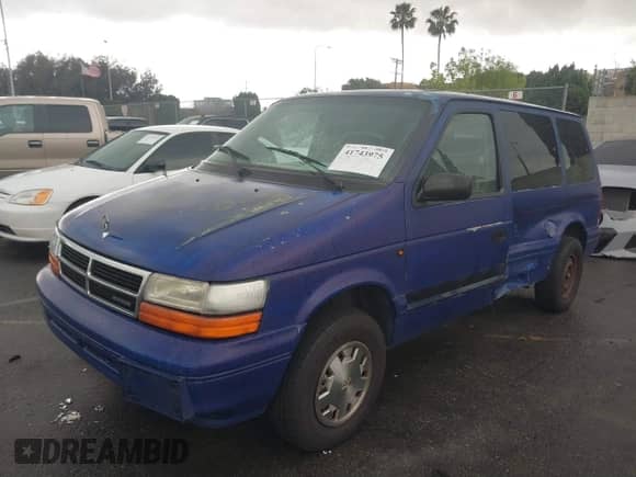 1995 Dodge Caravan with VIN 2B4FH2539SR133363, listed as a IAAI auction lot 41743975 with 220,100 mi miles and . Bid and sale history available at DreamBid. Image 2.