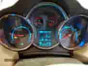 2015 Chevrolet Cruze Diesel z VIN 1G1P75SZ3F7150034, wystawiony jako Copart lot #66393775 z przebiegiem 140 625 mil mil oraz Czysty tytuł • Clean title. Historia ofert i sprzedaży dostępna na DreamBid. Obrazek 9.