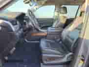 2019 Chevrolet Suburban Premier с VIN 1GNSCJKC3KR129739, выставлен на аукционе Copart как лот 62377465 с пробегом 105 771 миль миль и Списание • Salvage title. История ставок и продаж доступна на DreamBid. Изображение 7.