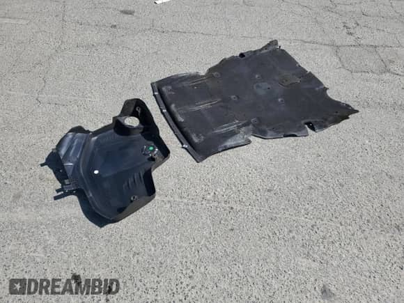 2015 BMW 3 Series 328i с VIN WBA3C1G55FNR50164, выставлен на аукционе Copart как лот 58870725 с пробегом 116 549 миль миль и Списание • Salvage title. История ставок и продаж доступна на DreamBid. Изображение 12.