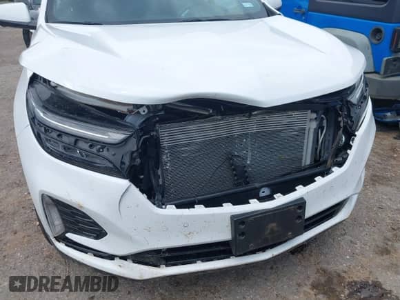 2022 Chevrolet Equinox RS with VIN 2GNAXMEV5N6116442, listed as a IAAI auction lot 42602582 with 20,025 mi miles and . Bid and sale history available at DreamBid. Image 6.