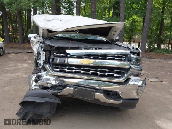 2017 Chevrolet Silverado 1500 LTZ z VIN 3GCUKSEC6HG340416, wystawiony jako IAAI lot #42812522 z przebiegiem 152 028 mil mil oraz . Historia ofert i sprzedaży dostępna na DreamBid. Obrazek 6.