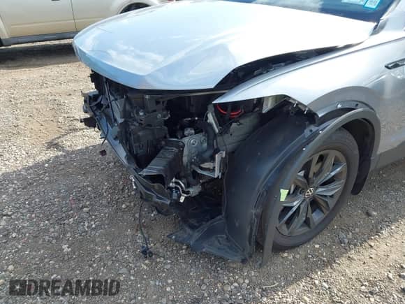 2024 Volkswagen Tiguan SE с VIN 3VV2B7AX3RM137808, выставлен на аукционе IAAI как лот 43074423 с пробегом 14 204 миль миль и . История ставок и продаж доступна на DreamBid. Изображение 18.