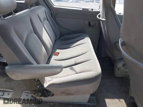 2001 Dodge Caravan SE с VIN 1B4GP25B01B179885, выставлен на аукционе IAAI как лот 42753570 с пробегом 185 906 миль миль и . История ставок и продаж доступна на DreamBid. Изображение 8.