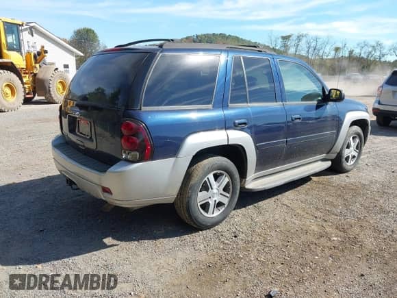 2007 Chevrolet TrailBlazer LT с VIN 1GNDT13S972219587, выставлен на аукционе IAAI как лот 43445105 с пробегом 106 474 миль миль и . История ставок и продаж доступна на DreamBid. Изображение 4.