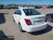 2012 Chevrolet Sonic LS с VIN 1G1JA5SH4C4231779, выставлен на аукционе IAAI как лот 40849411 с пробегом 158 241 миль миль и . История ставок и продаж доступна на DreamBid. Изображение 3.