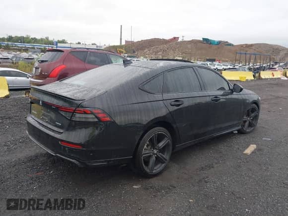 2024 Honda Accord Sport-L with VIN 1HGCY2F78RA077942, listed as a IAAI auction lot 42994008 with 18,889 mi miles and . Bid and sale history available at DreamBid. Image 4.