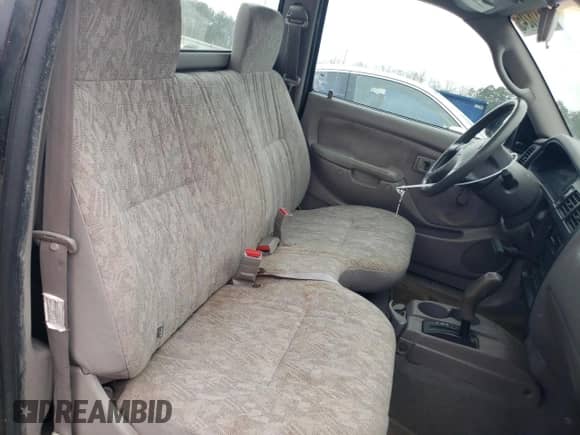 2004 Toyota Tacoma PreRunner z VIN 5TENM92N04Z466038, wystawiony jako Copart lot #46318245 z przebiegiem 140 557 mil mil oraz Czysty tytuł • Clean title. Historia ofert i sprzedaży dostępna na DreamBid. Obrazek 10.