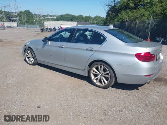 2016 BMW 5 Series 535i xDrive с VIN WBA5B3C55GG260479, выставлен на аукционе IAAI как лот 43064520 с пробегом 121 059 миль миль и . История ставок и продаж доступна на DreamBid. Изображение 3.