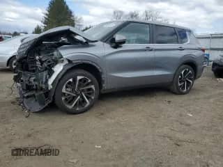 2023 Mitsubishi Outlander SE with VIN JA4J4UA8XPZ044964, listed as a Copart auction lot 50699445 with 20,544 mi miles and Salvage title. Bid and sale history available at DreamBid. Image 1.