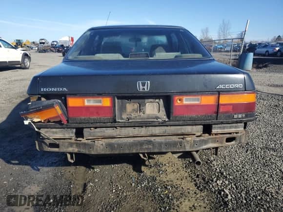 1988 Honda Accord с VIN 1HGCA6287JA053100, выставлен на аукционе Copart как лот 46855465 с пробегом 255 219 миль миль и Списание • Salvage title. История ставок и продаж доступна на DreamBid. Изображение 6.