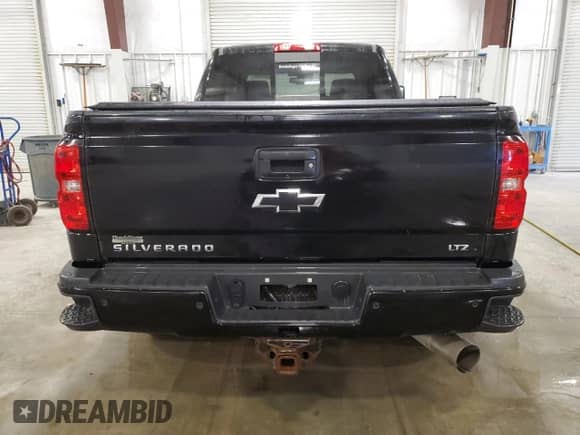 2018 Chevrolet Silverado 3500HD LTZ с VIN 1GC4K0EY9JF150522, выставлен на аукционе Copart как лот 82262965 с пробегом 234 567 миль миль и Списание • Salvage title. История ставок и продаж доступна на DreamBid. Изображение 6.