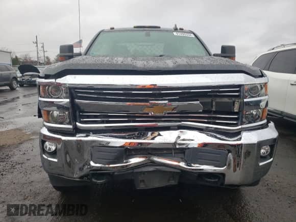 2018 Chevrolet Silverado 2500HD LT with VIN 1GC2KVEG8JZ105663, listed as a Copart auction lot 81495334 with 87,473 mi miles and Salvage title. Bid and sale history available at DreamBid. Image 5.