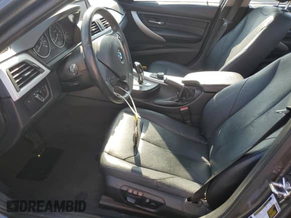 2012 BMW 3 Series 328i с VIN WBA3C1C53CF430430, выставлен на аукционе Copart как лот 70013155 с пробегом 113 905 миль миль и Чистый • Clean title. История ставок и продаж доступна на DreamBid. Изображение 7.