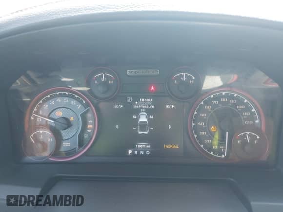 2017 Ram 1500 Rebel z VIN 1C6RR7YT7HS595604, wystawiony jako IAAI lot #42568201 z przebiegiem 130 071 mil mil oraz . Historia ofert i sprzedaży dostępna na DreamBid. Obrazek 7.