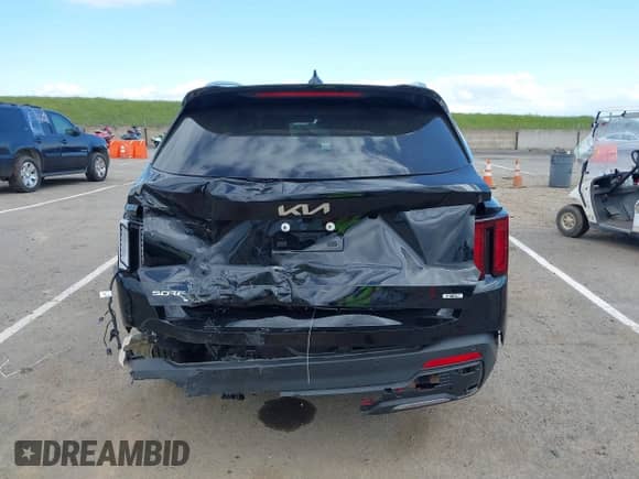 2025 Kia Sorento EX z VIN KNDRH4JG2S5335155, wystawiony jako IAAI lot #41896682 z przebiegiem 2 554 mil mil oraz . Historia ofert i sprzedaży dostępna na DreamBid. Obrazek 16.