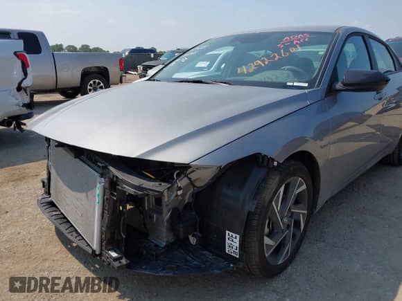 2025 Hyundai Elantra SEL Sport с VIN KMHLM4DG4SU021781, выставлен на аукционе IAAI как лот 42922601 с пробегом 2 866 миль миль и . История ставок и продаж доступна на DreamBid. Изображение 6.