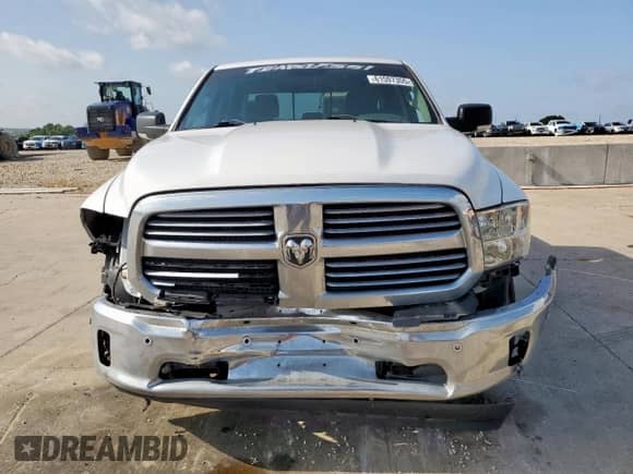 2019 Ram 1500 Big Horn z VIN 1C6RR6LT9KS572754, wystawiony jako Copart lot #61597355 z przebiegiem 105 066 mil mil oraz Szkoda całkowita • Salvage title. Historia ofert i sprzedaży dostępna na DreamBid. Obrazek 5.