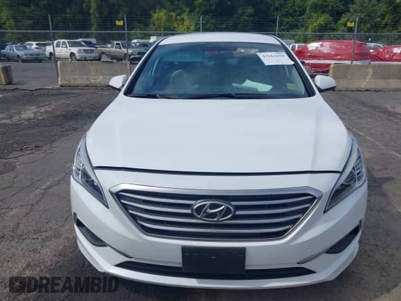 2017 Hyundai Sonata SE с VIN 5NPE24AF2HH589383, выставлен на аукционе IAAI как лот 43163194 с пробегом 27 745 миль миль и . История ставок и продаж доступна на DreamBid. Изображение 13.