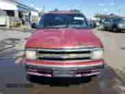 1996 Chevrolet Blazer with VIN 1GNDT13W1T2116659, listed as a Copart auction lot 70151195 with 170,195 mi miles and Salvage title. Bid and sale history available at DreamBid. Image 5.