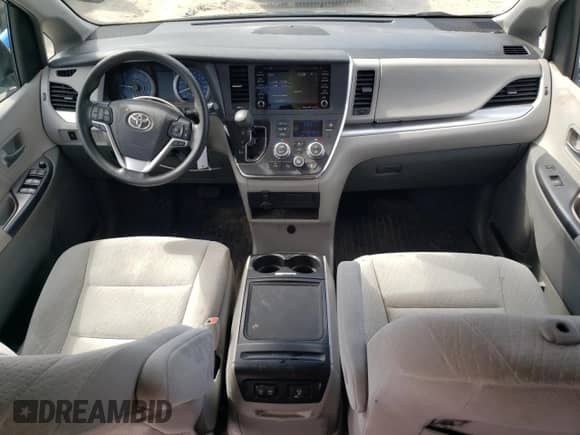 2019 Toyota Sienna LE with VIN 5TDJZ3DC1KS222837, listed as a Copart auction lot 47225755 with 56,001 mi miles and Salvage title. Bid and sale history available at DreamBid. Image 8.