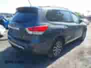 2013 Nissan Pathfinder SL с VIN 5N1AR2MM6DC659543, выставлен на аукционе IAAI как лот 42835163 с пробегом 151 255 миль миль и . История ставок и продаж доступна на DreamBid. Изображение 4.