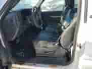 2002 Chevrolet Silverado 1500 с VIN 1GCEC14ZX2Z321070, выставлен на аукционе Copart как лот 45131765 с пробегом 86 616 миль миль и Списание • Salvage title. История ставок и продаж доступна на DreamBid. Изображение 7.