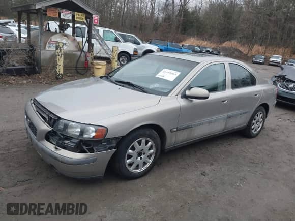 2001 Volvo S60 с VIN YV1RS61R012013431, выставлен на аукционе IAAI как лот 41193065 с пробегом 179 844 миль миль и . История ставок и продаж доступна на DreamBid. Изображение 2.
