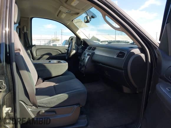 2007 Chevrolet Tahoe LS with VIN 1GNFC13C27R347789, listed as a IAAI auction lot 43595543 with 255,773 mi miles and . Bid and sale history available at DreamBid. Image 5.