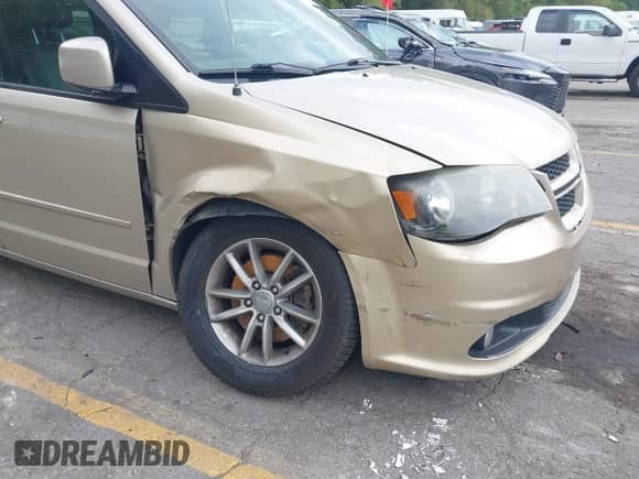 2014 Dodge Grand Caravan R/T with VIN 2C4RDGEGXER189716, listed as a IAAI auction lot 43299898 with 224,545 mi miles and . Bid and sale history available at DreamBid. Image 6.