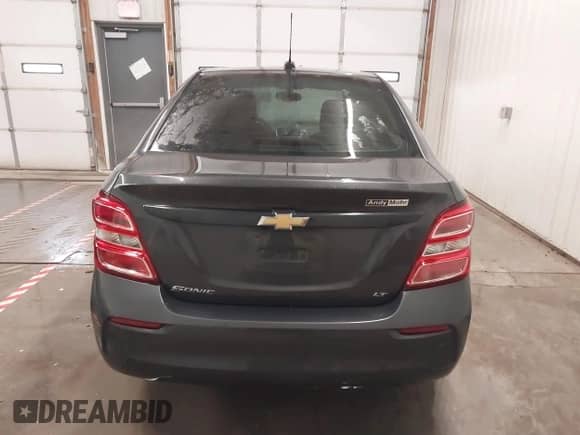 2018 Chevrolet Sonic LT с VIN 1G1JD5SHXJ4139225, выставлен на аукционе IAAI как лот 41066885 с пробегом 83 701 миль миль и . История ставок и продаж доступна на DreamBid. Изображение 16.
