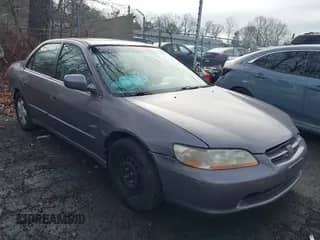 2000 Honda Accord EX with VIN 1HGCG5651YA129056, listed as a IAAI auction lot 41532787 with Not provided miles and . Bid and sale history available at DreamBid. Image 1.