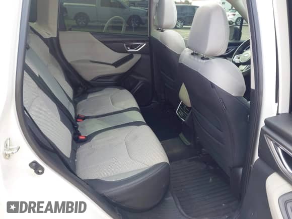 2022 Subaru Forester Premium z VIN JF2SKAEC8NH428288, wystawiony jako IAAI lot #43269812 z przebiegiem 48 286 mil mil oraz . Historia ofert i sprzedaży dostępna na DreamBid. Obrazek 8.