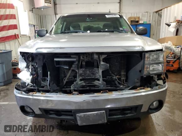 2007 GMC Sierra 1500 SLE1 with VIN 2GTEC19C371701744, listed as a Copart auction lot 45556485 with 205,859 mi miles and Salvage title. Bid and sale history available at DreamBid. Image 5.