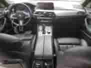 2017 BMW 5 Series 540i xDrive с VIN WBAJE7C37HG889433, выставлен на аукционе Copart как лот 68441375 с пробегом 91 871 миль миль и Списание • Salvage title. История ставок и продаж доступна на DreamBid. Изображение 8.