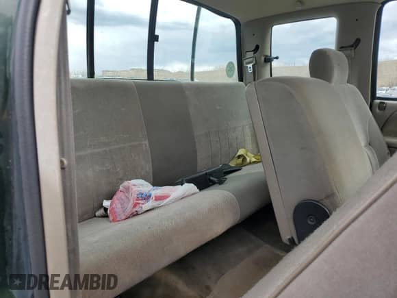 1996 Dodge 2500 с VIN 3B7KF23W7TM114260, выставлен на аукционе Copart как лот 46667115 с пробегом 141 515 миль миль и Чистый • Clean title. История ставок и продаж доступна на DreamBid. Изображение 10.