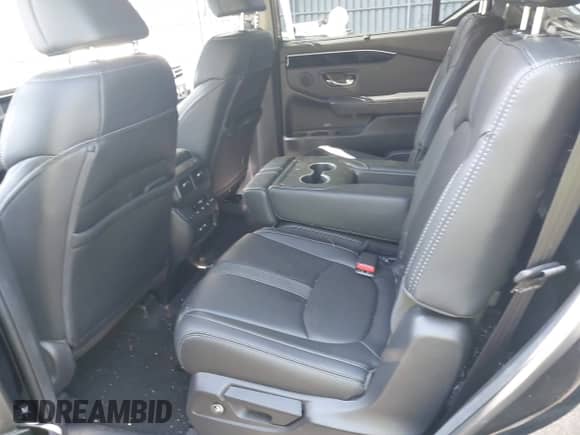 2025 Honda Pilot EX-L с VIN 5FNYG1H43SB004785, выставлен на аукционе IAAI как лот 42190826 с пробегом 8 831 миль миль и . История ставок и продаж доступна на DreamBid. Изображение 8.