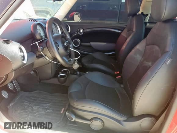 2012 MINI Hardtop S с VIN WMWSV3C56CTY28508, выставлен на аукционе Copart как лот 57434945 с пробегом 104 182 миль миль и Чистый • Clean title. История ставок и продаж доступна на DreamBid. Изображение 7.