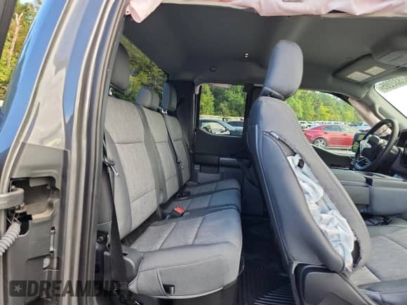 2022 Ford F-150 XL z VIN 1FTEX1EB8NKF22873, wystawiony jako Copart lot #82332205 z przebiegiem 23 954 mil mil oraz Szkoda całkowita • Salvage title. Historia ofert i sprzedaży dostępna na DreamBid. Obrazek 10.