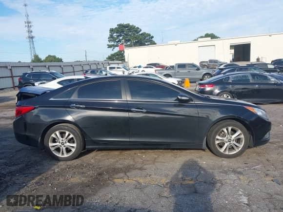 2011 Hyundai Sonata SE с VIN 5NPEC4AC5BH292490, выставлен на аукционе IAAI как лот 43123297 с пробегом 112 306 миль миль и . История ставок и продаж доступна на DreamBid. Изображение 13.