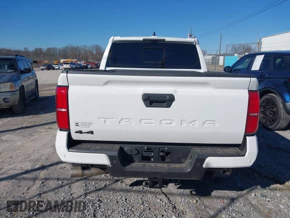 2024 Toyota Tacoma SR5 with VIN 3TMLB5JN1RM022825, listed as a IAAI auction lot 41356038 with 3,977 mi miles and . Bid and sale history available at DreamBid. Image 16.