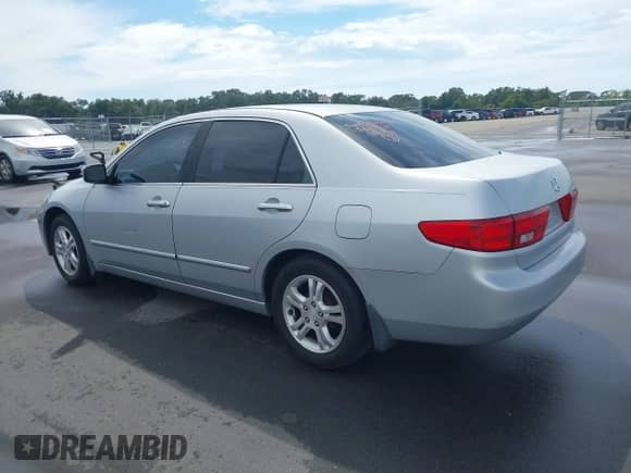 2005 Honda Accord LX с VIN 1HGCM56485A004180, выставлен на аукционе IAAI как лот 43252555 с пробегом 137 732 миль миль и . История ставок и продаж доступна на DreamBid. Изображение 3.