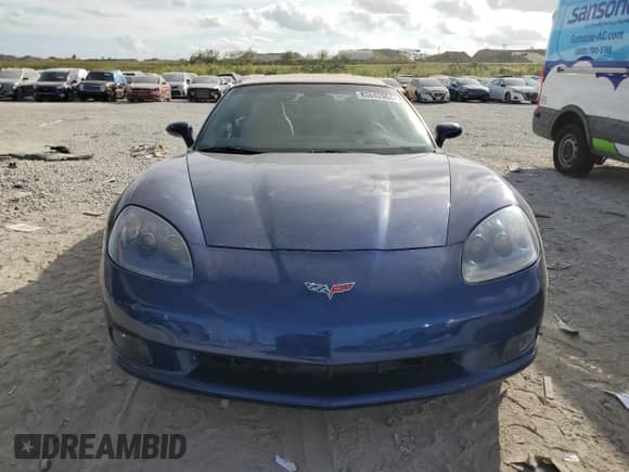 2005 Chevrolet Corvette z VIN 1G1YY34U355129511, wystawiony jako Copart lot #83842964 z przebiegiem 11 798 mil mil oraz Szkoda całkowita • Salvage title. Historia ofert i sprzedaży dostępna na DreamBid. Obrazek 5.