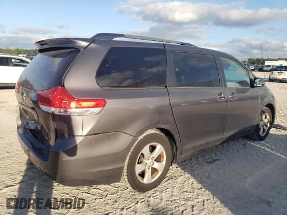2012 Toyota Sienna LE with VIN 5TDKK3DC5CS231390, listed as a Copart auction lot 85662385 with 125,918 mi miles and Salvage title. Bid and sale history available at DreamBid. Image 3.