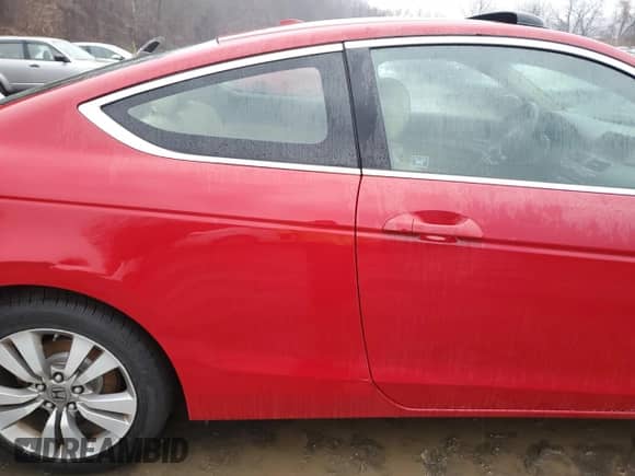 2011 Honda Accord с VIN 1HGC81B82BA014996, выставлен на аукционе Copart как лот 83834214 с пробегом 203 473 миль миль и Списание • Salvage title. История ставок и продаж доступна на DreamBid. Изображение 10.