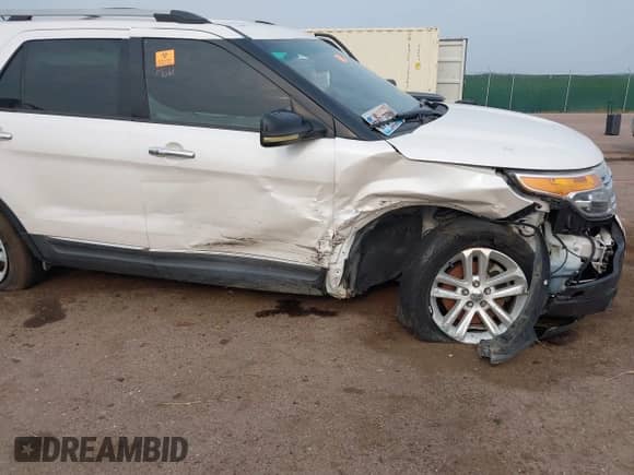 2011 Ford Explorer XLT с VIN 1FMHK8D80BGA48499, выставлен на аукционе IAAI как лот 42891137 с пробегом Не указан миль и . История ставок и продаж доступна на DreamBid. Изображение 6.
